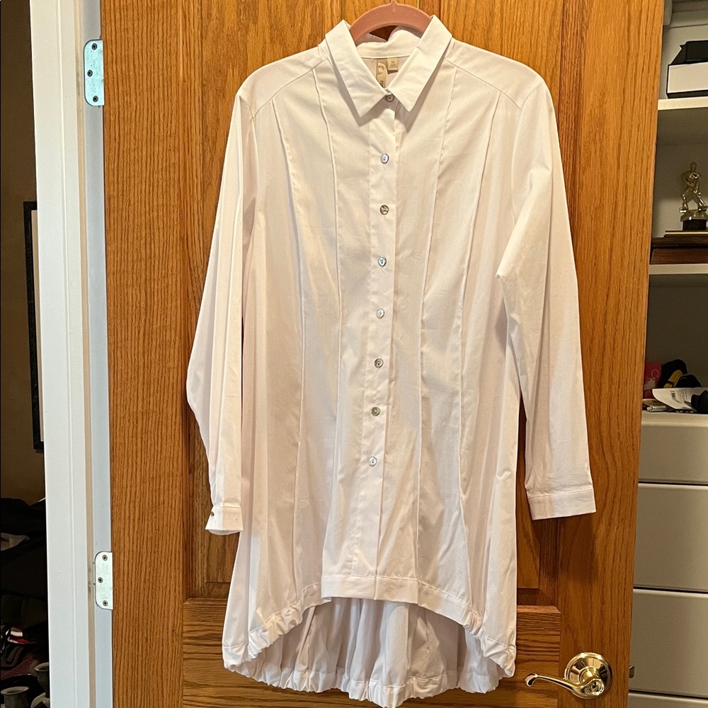 Comfy USA White High Low shirt/tunic